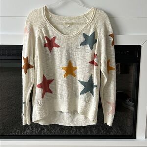 Lou & Grey Star Pull Over - v neck